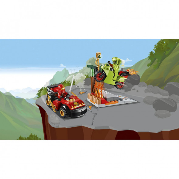 Конструктор LEGO Juniors 10722 Схватка со змеями в Сочи